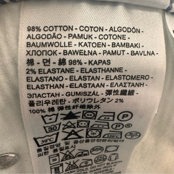 Levi's Cuffed Bermuda Women's Size 28 Blue White Pinstripes Denim Jean Shorts - Picture 11 of 15